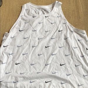 Nike crop top tank top